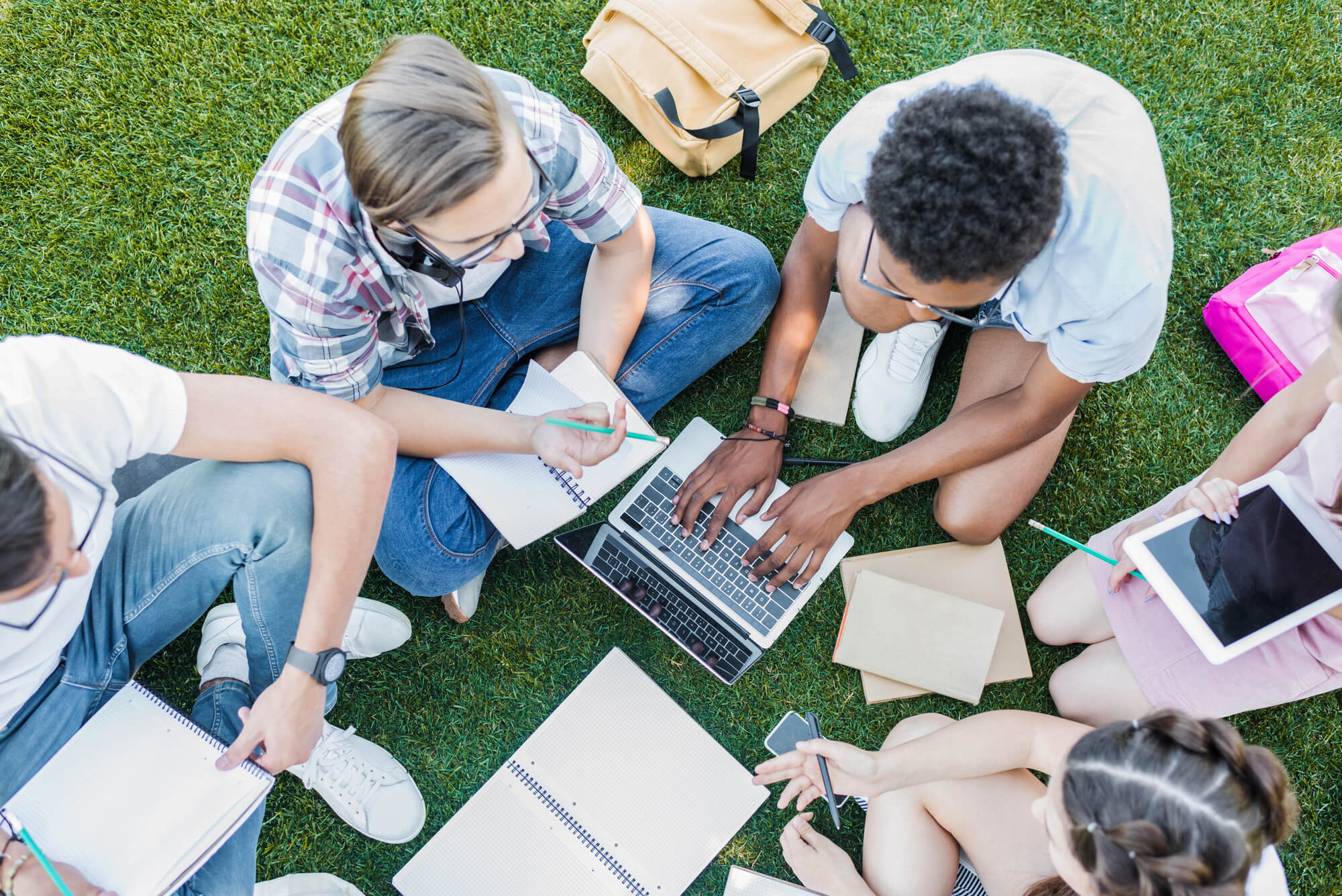 students taking online Title IX sexual assault training